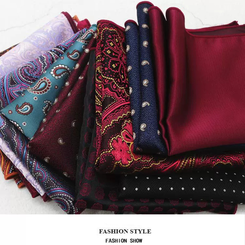Classic Pasiley Pocket Square  - Men'S Formal Wear For A Wedding ulasan dan harga